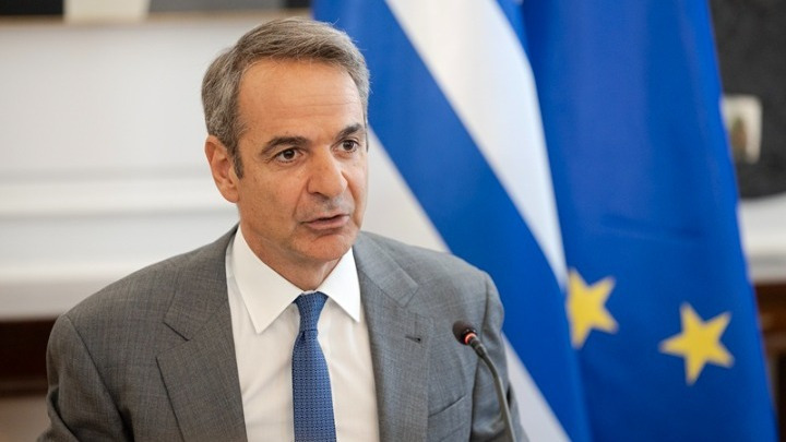 Prime Minister visits Civil Protection Operations Center regarding wildfires